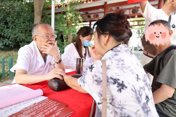 【以初心践使命，用爱心护健康】莲湖区2023年服务百姓健康行动大型义诊活动附医在行动