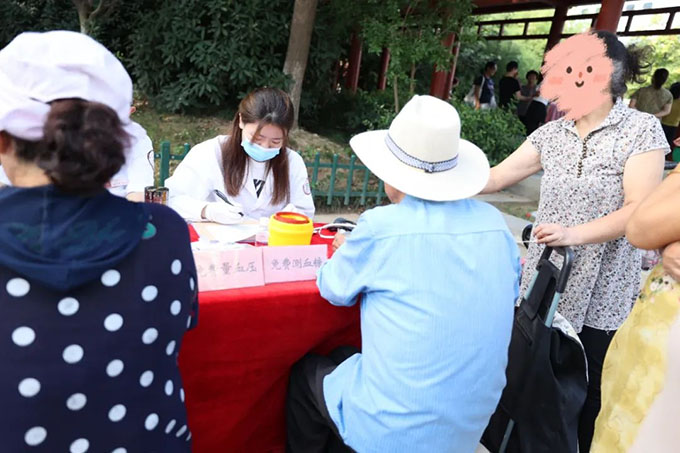 【以初心践使命，用爱心护健康】莲湖区2023年服务百姓健康行动大型义诊活动附医在行动