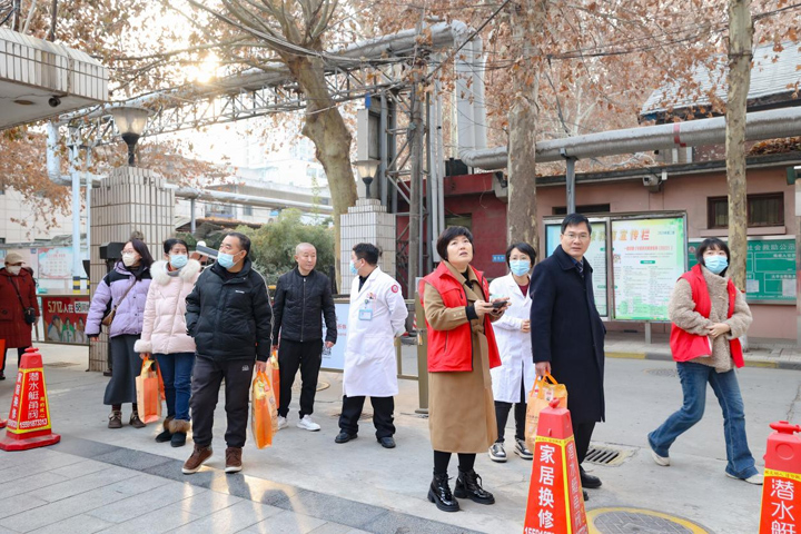 情系附医 心暖新春——西安附医中医医院应邀开展春节走访慰问独居老人、老党员活动