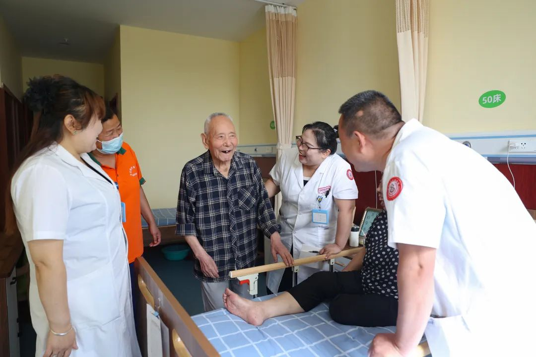 这个母亲节‌，给妈妈的健康回报!西安附医中医医院送您500元!