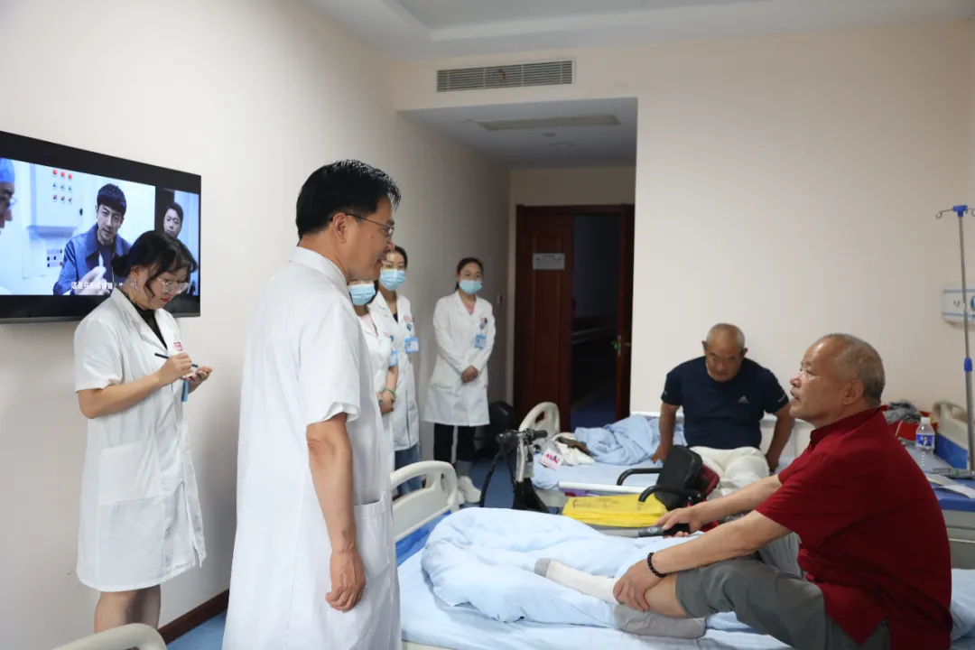 温情慰问退役军人，致敬全社会尊重的人!——西安附医退役军人服务小组慰问纪实