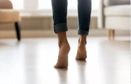 抑郁情绪难缓解?八段锦最后一式：踮脚跟的千年中医智慧!