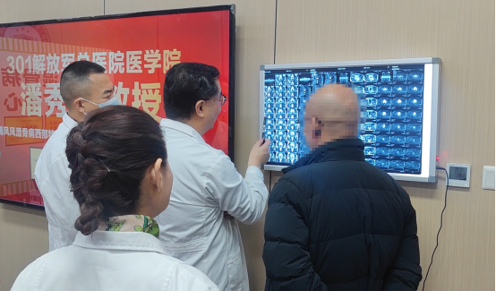 会诊进行时|匠心施仁术 康复见初心 北京301医院痛风风湿骨病专家潘秀臣教授会诊火热进行中